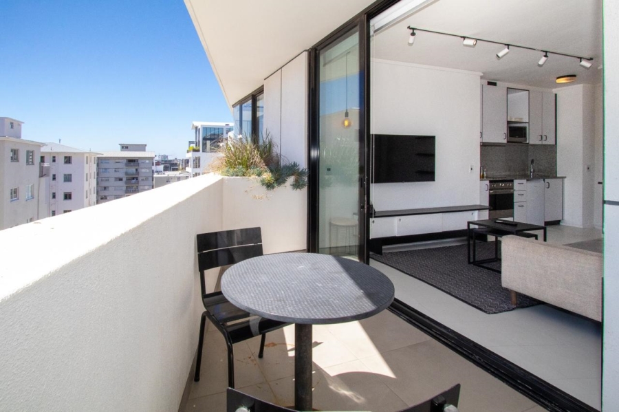 1 Bedroom Property for Sale in Sea Point Western Cape